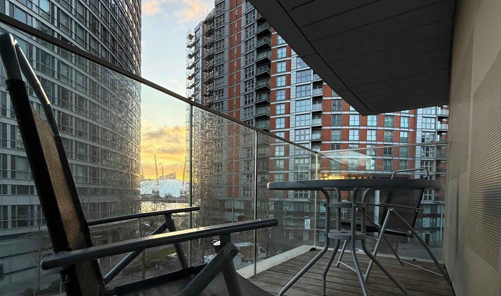Luxury Modern 2 Bed Flat With Balcony And City View - Canary Wharf City Center Λονδίνο Εξωτερικό φωτογραφία
